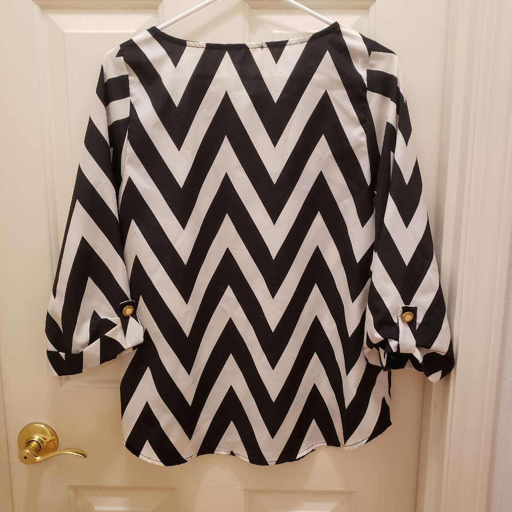 Everly Black & White Chevron Blouse - Picture 6 of 6
